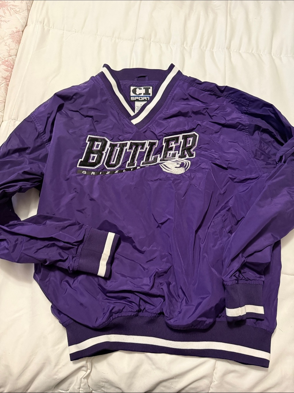 Butler Grizzlies Purple Windbreaker Pullover medium